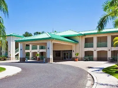 Holiday Inn Express El Caney Lodge On Ft Buchanan San Juan Puerto Rico